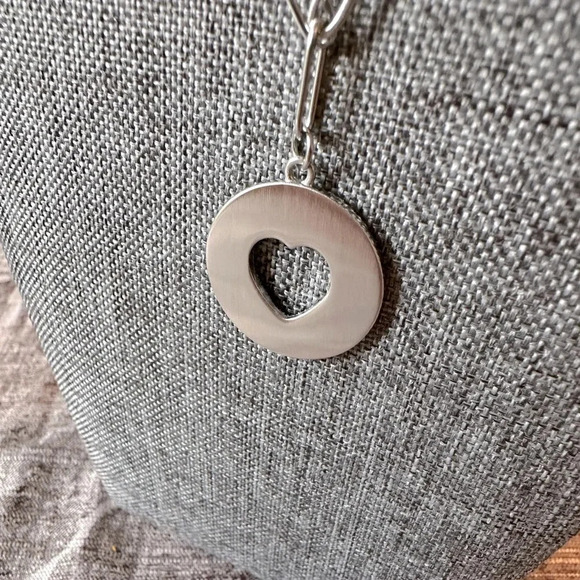 Sunburst Cut Out Heart Stainless Steel Paperclip Pendant Necklace Waterproof - Picture 4 of 5